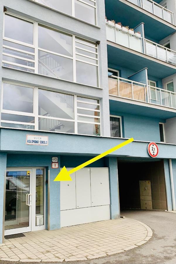 Cozy Apartment - Citycentre - Freeparking - Selfcheck-In Липтовски-Микулаш Экстерьер фото